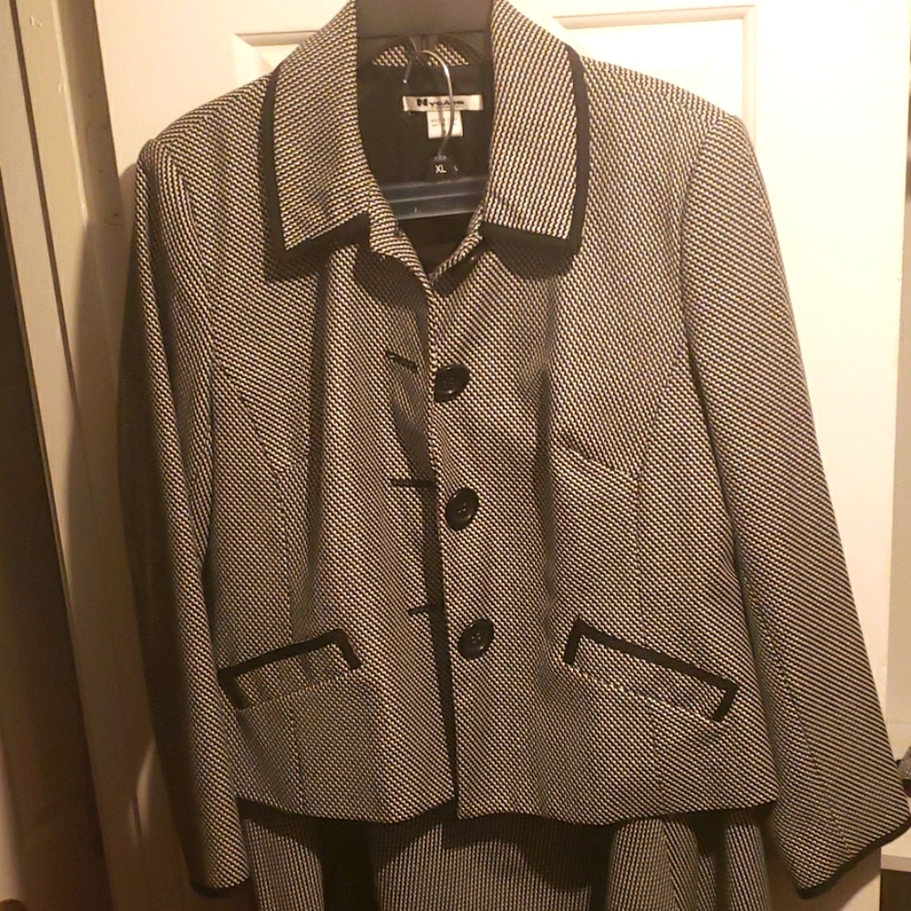Ladies Suit